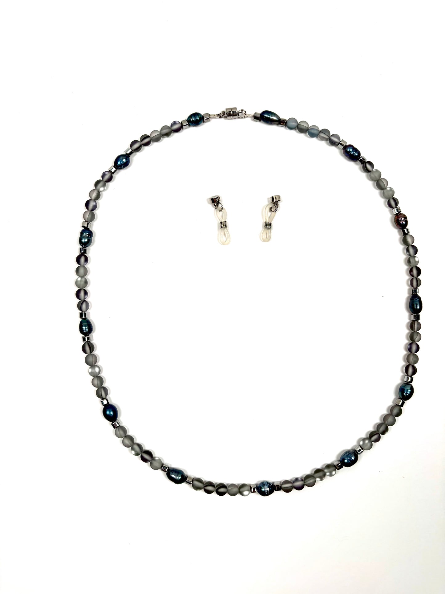 Iri Grey Quartz & Black Pearl