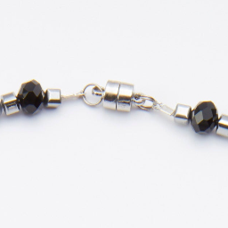 Iri Grey Quartz & Onyx